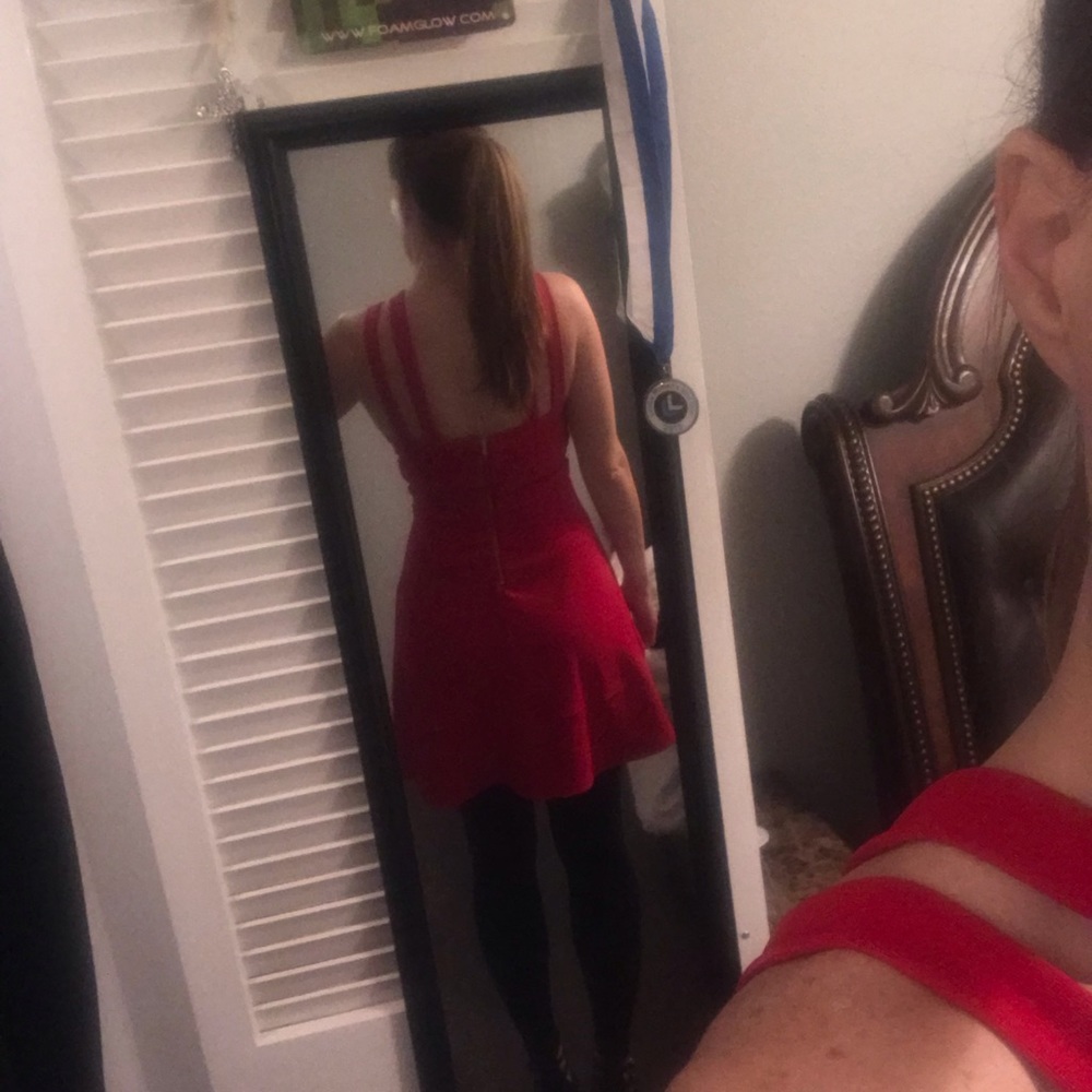 Red Dress - Picture 6 of 8